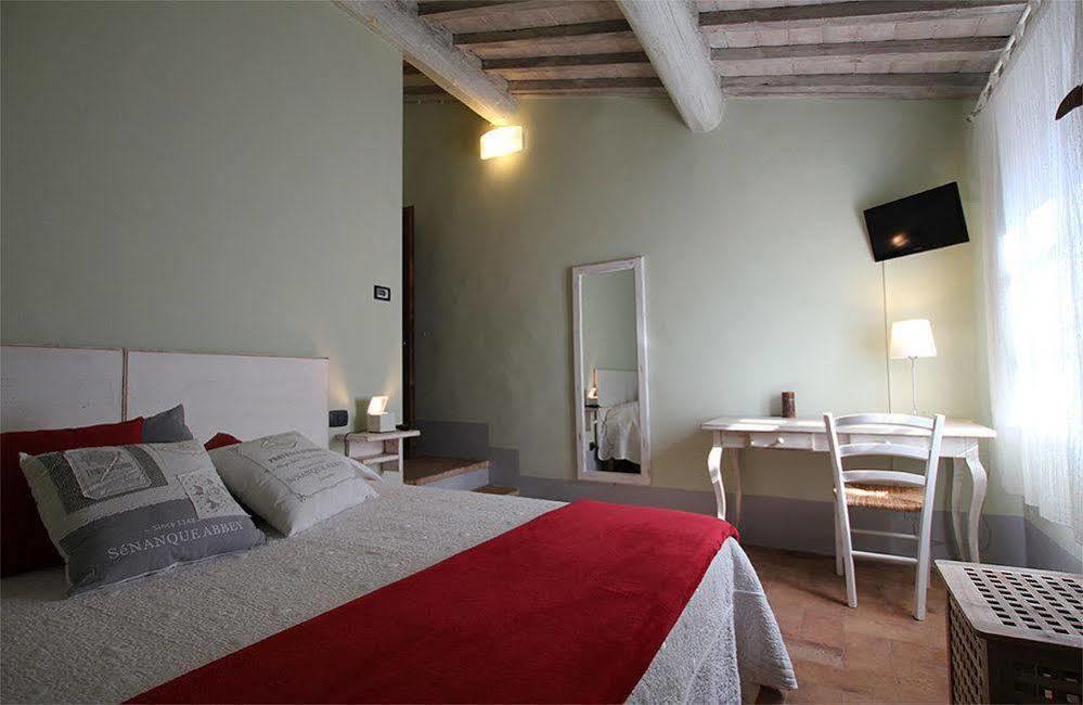 Scalette Di Piazza B&B Montalcino Exterior foto